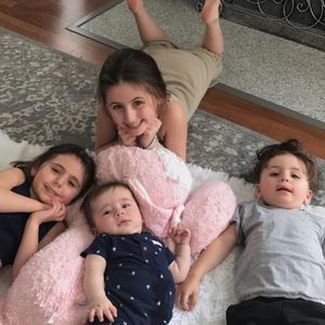 Meet your Posher, Zeena